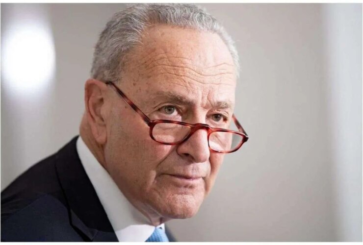 چاک شومر: ترامپ با تهدید به جنایات جنگی متحدان را از خود دور می کند