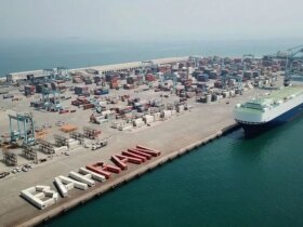 تعلیق فعالیت بندر اصلی بحرین