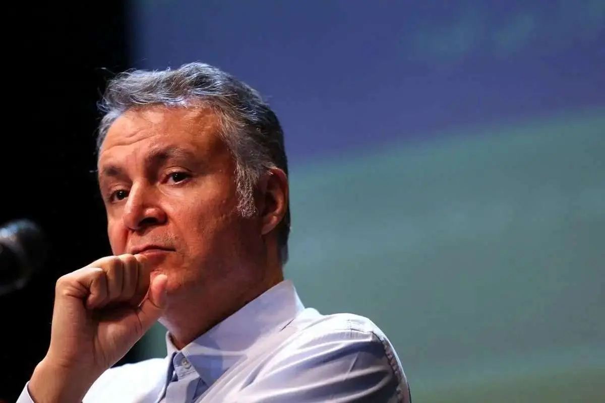 به درخواست محمد فضلی از علی قمصری: این طناب را در موزه نظامی قرار دهید 1 به درخواست محمد فضلی از علی قمصری: این طناب را در موزه نظامی قرار دهید