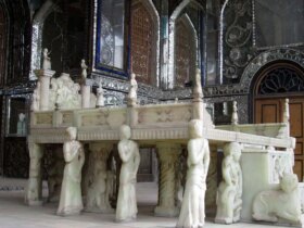 تخت مرمر کاخ گلستان تبدیل به حفاظ اضطراری شد