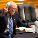 برنی سندرز: نتانیاهو ترامپ را برای جنگ فاجعه بار با ایران تشویق کرد