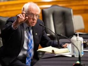 برنی سندرز: نتانیاهو ترامپ را برای جنگ فاجعه بار با ایران تشویق کرد