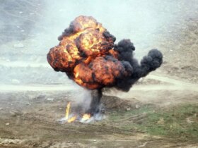 احتمال شنیدن صدای انفجار در فلورجان و برد کافی آنها 8 احتمال شنیدن صدای انفجار در فلورجان و برد کافی آنها