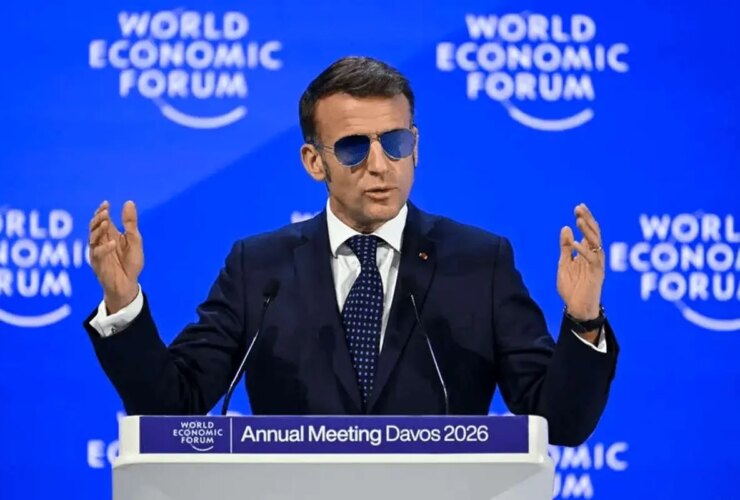 توئیت رئیس جمهور فرانسه به زبان فارسی