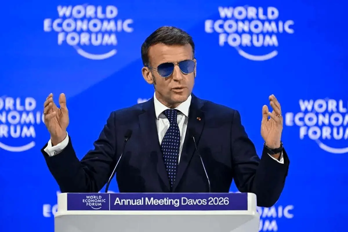 توئیت رئیس جمهور فرانسه به زبان فارسی