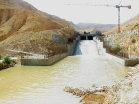 سد چقدر پر است؟ 25 سد چقدر پر است؟