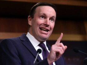 کریس مورفی: تصمیم ترامپ برای محاصره تنگه هرمز