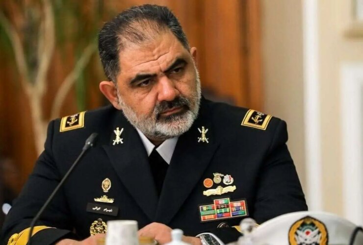 دریاسالار ایرانی: تهدیدهای ترامپ خنده دار است 9 دریاسالار ایرانی: تهدیدهای ترامپ خنده دار است