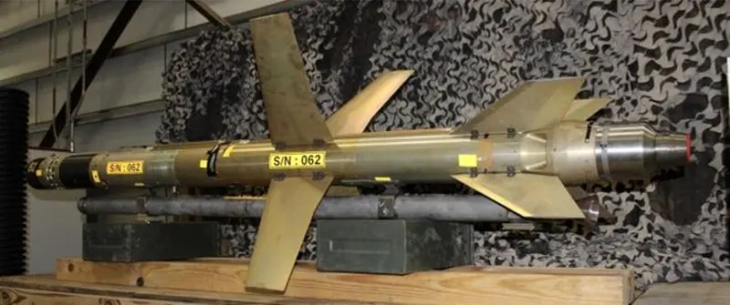 کدام موشک ایرانی هواپیمای اف 35 را سرنگون کرد؟ 7 F35 2