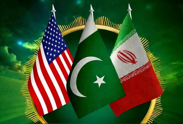 فرمانده کل ارتش پاکستان وارد ایران شد