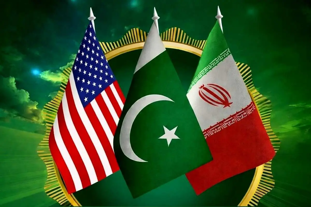 فرمانده کل ارتش پاکستان وارد ایران شد