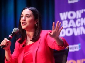 اظهارات یاسمین انصاری نماینده ایرانی الاصل کنگره آمریکا در خصوص پیشنهاد استیضاح وزیر دفاع آمریکا