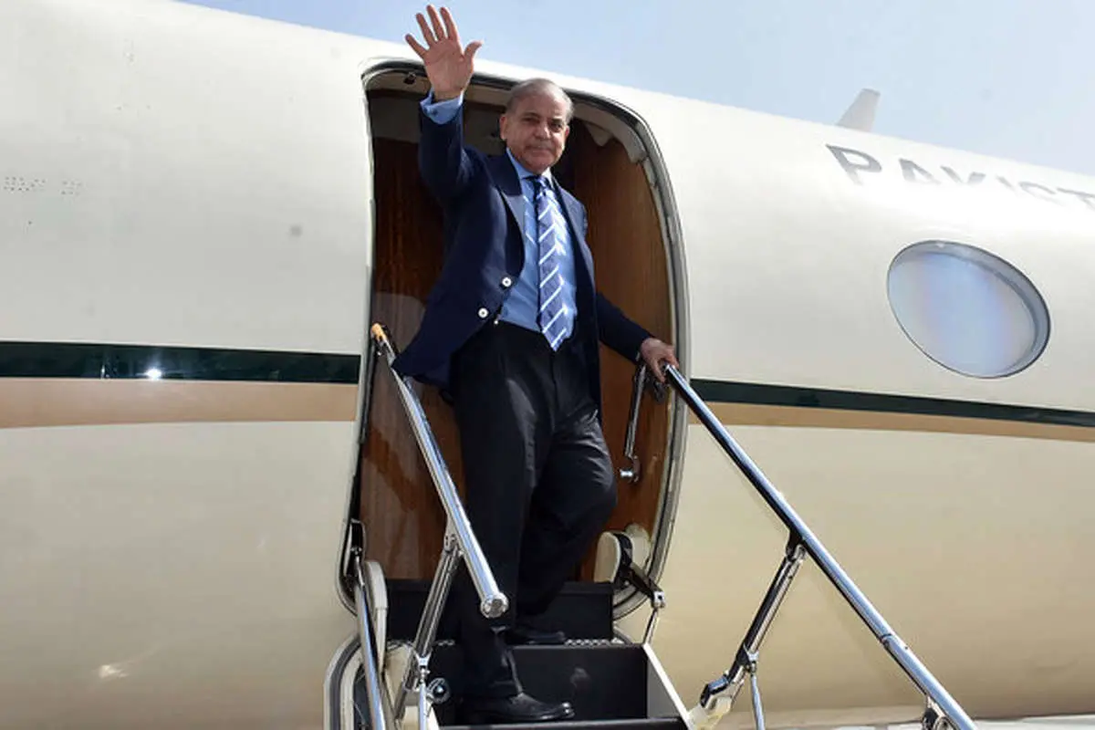 شهباز با همراهی رزمندگان قطری از شریف استقبال کرد