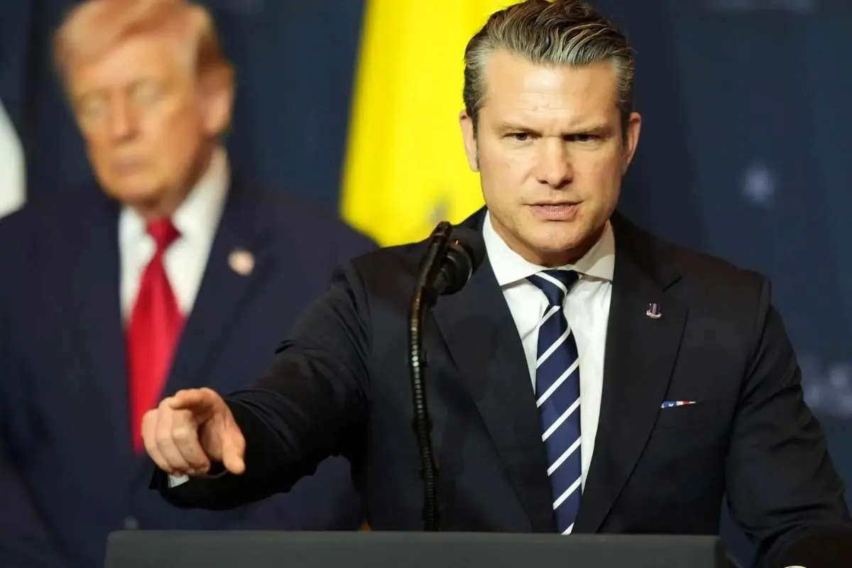 هگست: ایران در حال بازسازی قدرت نظامی خود است 1 هگست: ایران در حال بازسازی قدرت نظامی خود است