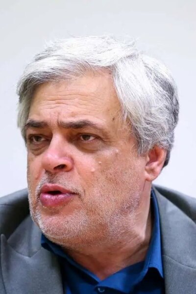 مهاجری: انتخابات را به تعویق بیندازید