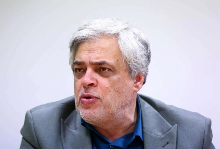 مهاجری: انتخابات را به تعویق بیندازید