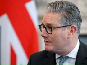 استقبال استارمر از بازگشایی تنگه هرمز