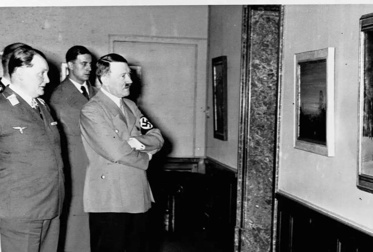 تصویری از سنگر هیتلر پس از سقوط آلمان