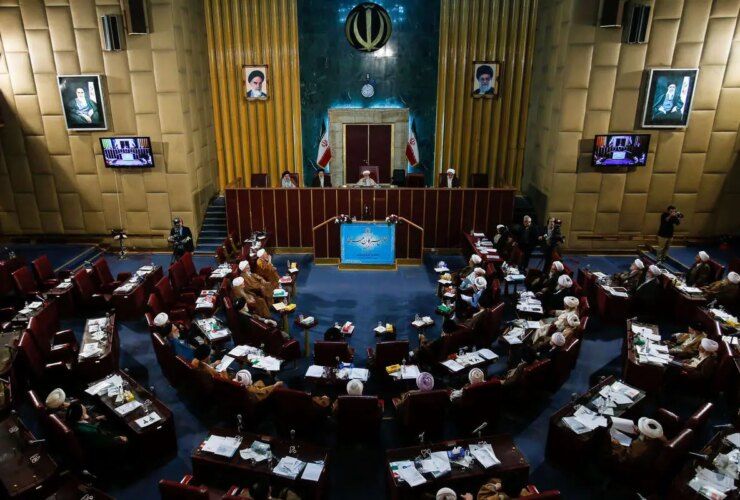 جلسه خبرگان: تیم مذاکره به تصمیم فقیه رسیدگی می کند