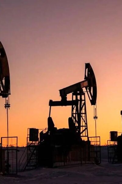 چرا قیمت نفت در حال کاهش است؟