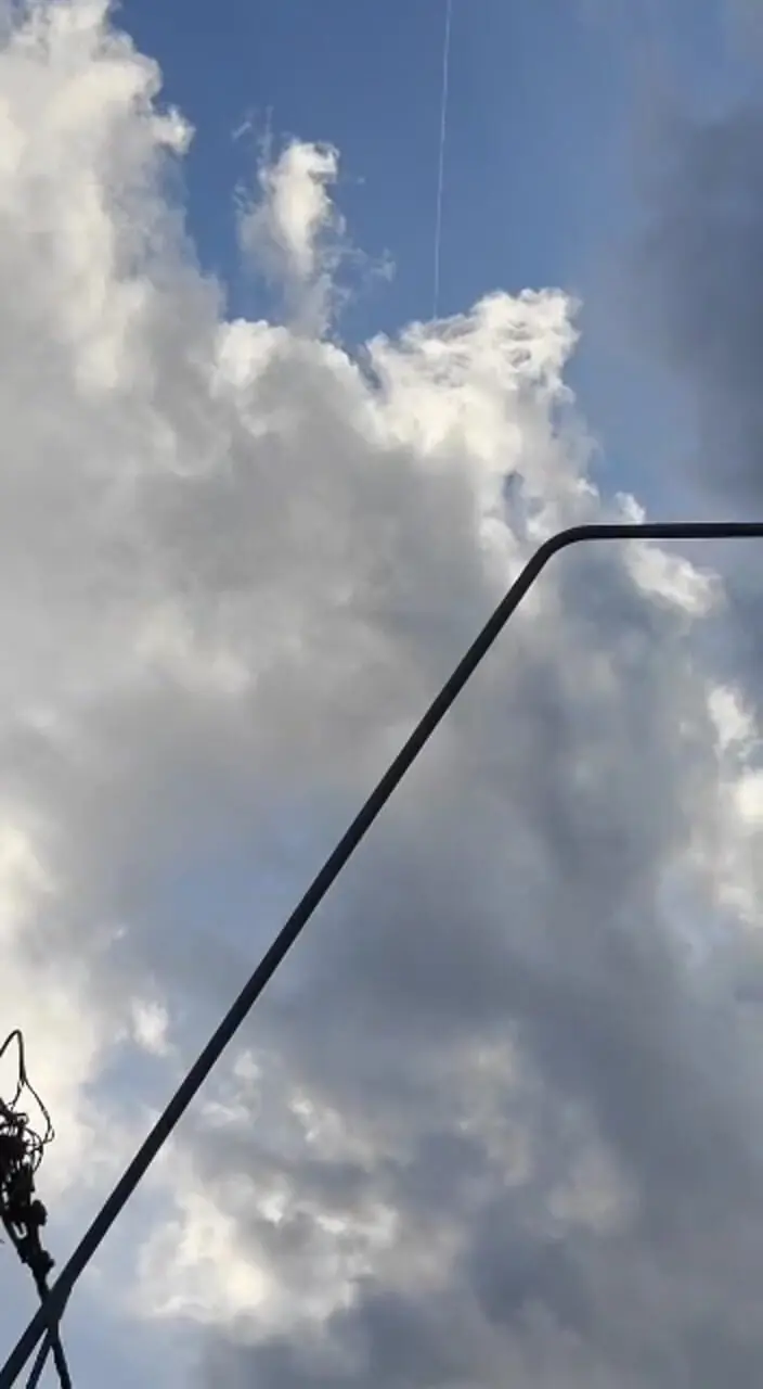 آسمان شمال اسرائیل پس از حمله موشکی ایران