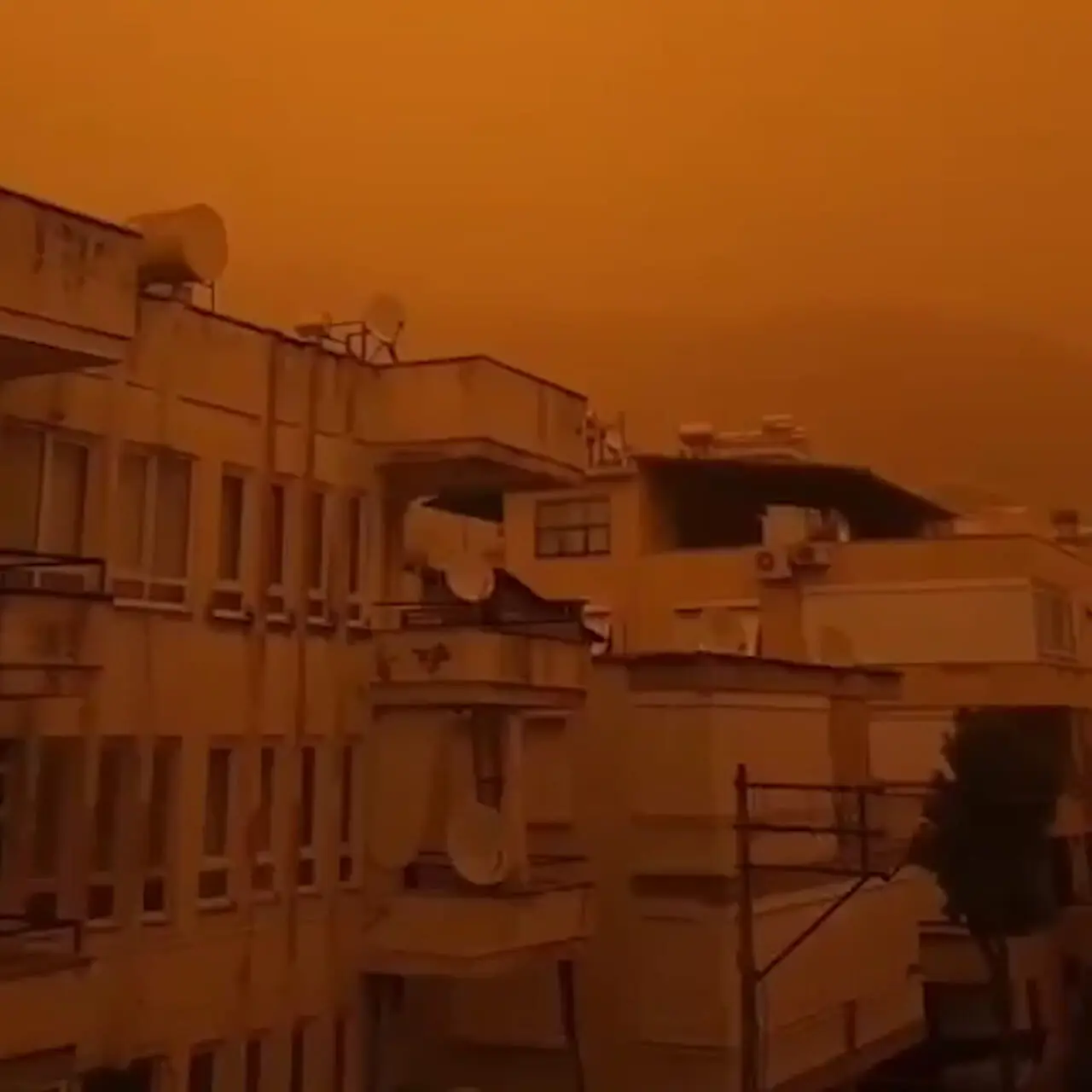 ابرهای غبار آفریقایی جنوب ترکیه را پوشانده است