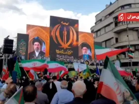 اجرای سرود جمهوری اسلامی در میدان انقلاب