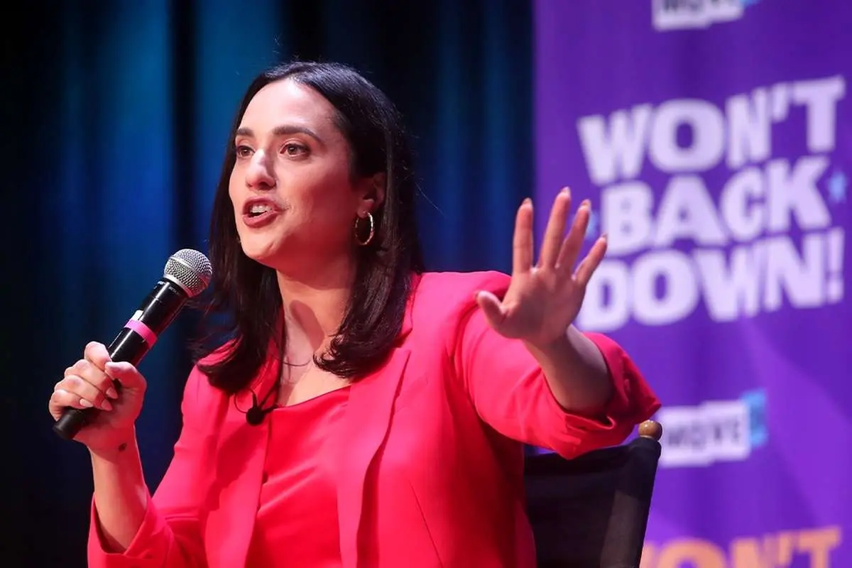 اظهارات یاسمین انصاری نماینده ایرانی الاصل کنگره آمریکا در خصوص پیشنهاد استیضاح وزیر دفاع آمریکا