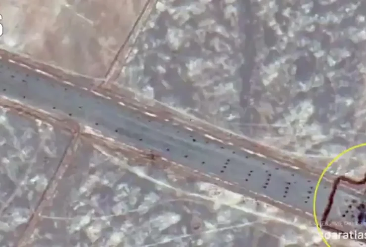 اولین تصاویر ماهواره ای از انهدام هواپیماهای آمریکایی در شهرضا