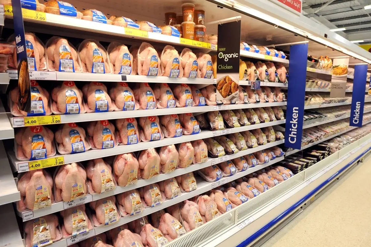 با ادامه جنگ ایران، احتمال کمبود مواد غذایی در انگلیس وجود دارد