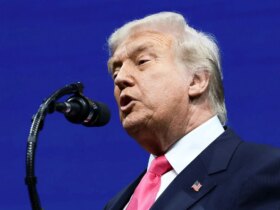 ترامپ اروپا را تهدید کرد/ به بازگشایی تنگه هرمز یا قطع حمایت نظامی از اوکراین کمک می کند