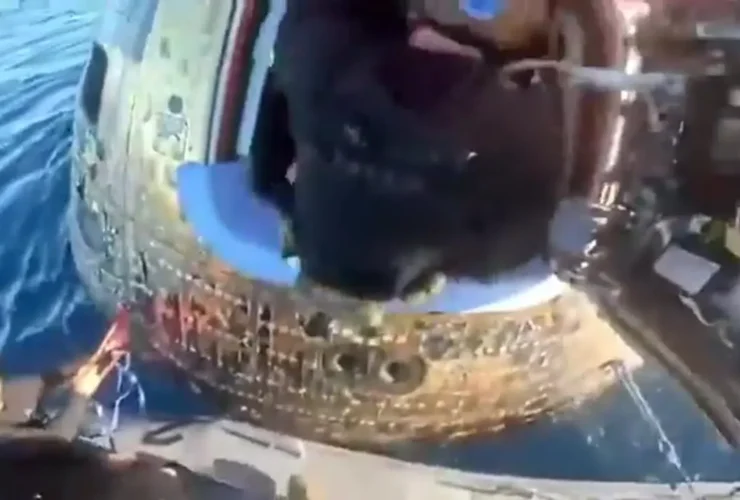 تصاویر جدید از فرود سفینه فضایی آرتمیس ۲ ناسا 31 تصاویر جدید از فرود سفینه فضایی آرتمیس ۲ ناسا