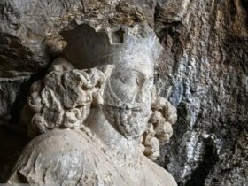 تصاویر; مجسمه شاپور، شاهکار 1700 ساله استقامت