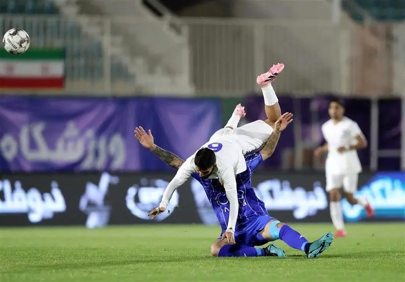 تنها 4 تیم برای ادامه لیگ موافقت کردند. 12 باشگاه مقابل هم قرار می گیرند