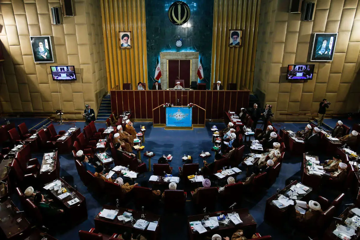 جلسه خبرگان: تیم مذاکره به تصمیم فقیه رسیدگی می کند 