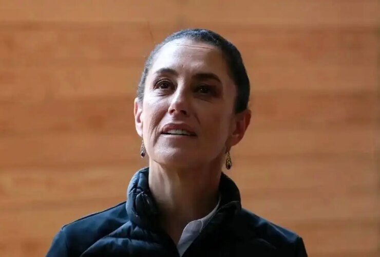 خانم «کلودیا» چطور فوتبال ایران را زمین گذاشت؟ 9 خانم «کلودیا» چطور فوتبال ایران را زمین گذاشت؟