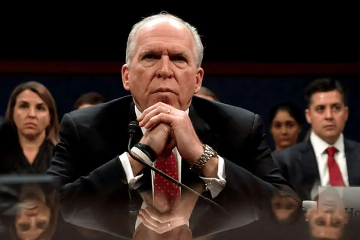 رئیس سابق سیا: ترامپ را اخراج کنید