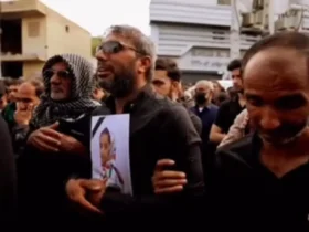 رضا صادقی قطعه «گل میناب» را خواند.