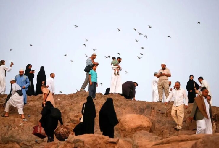 زائران برای زیارت حرم باید در سامانه نوسک ثبت نام کنند