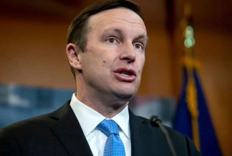 سناتور آمریکایی: ژنرال های اخراج شده ارتش مخالف طرح جنگی هاگست بودند