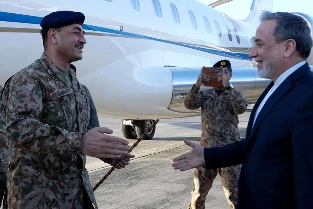 عراقچی در تهران از عاصم منیر استقبال کرد