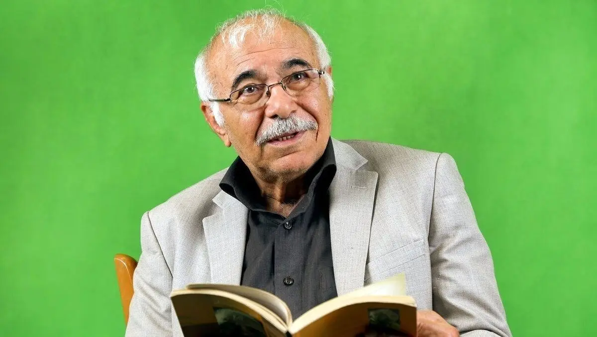 محمدعلی بهمنی; مردی زنده که به غزل فکر کند! 1 محمدعلی بهمنی; مردی زنده که به غزل فکر کند!