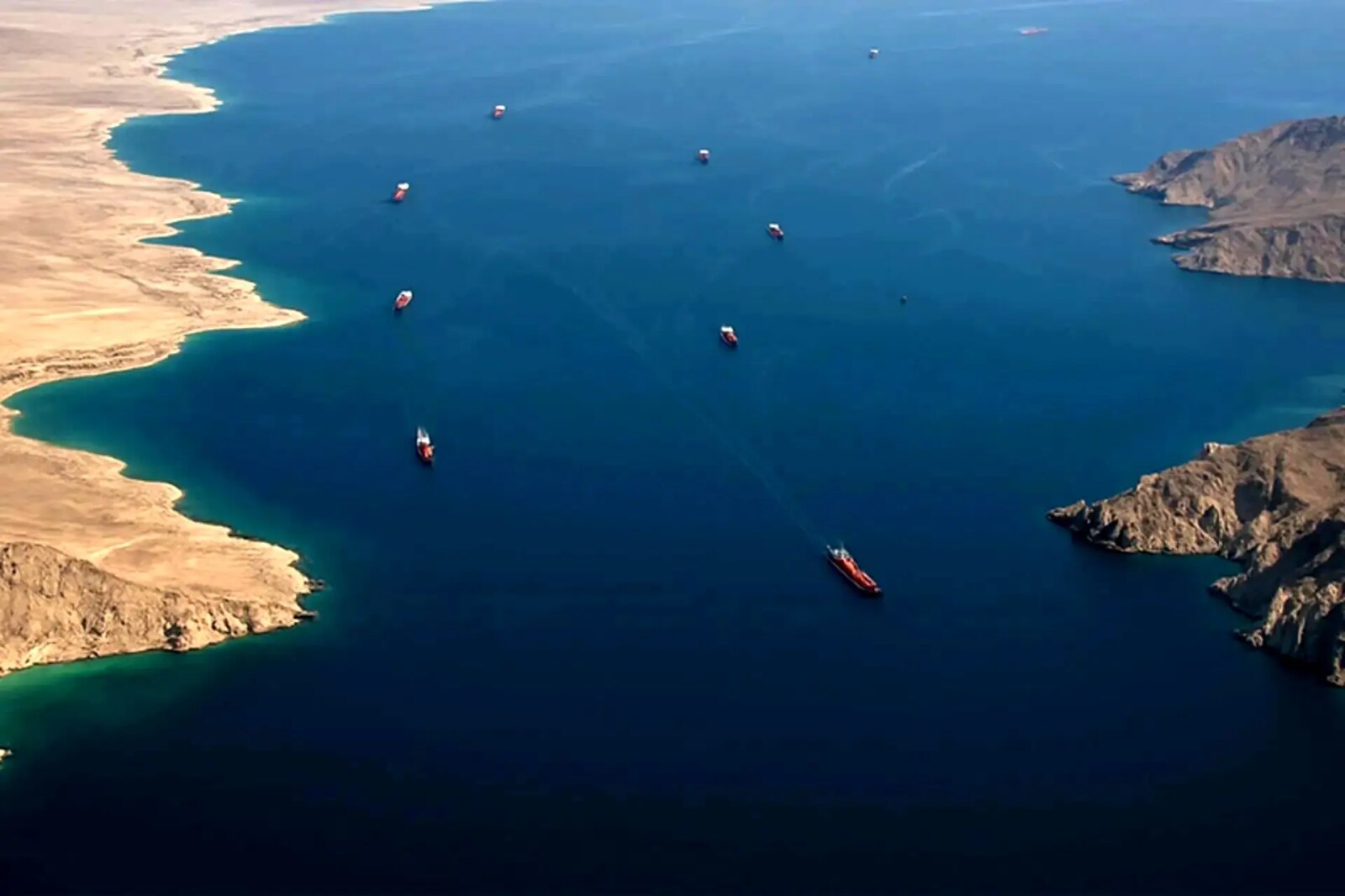 مذاکرات فرانسه و انگلیس برای تنگه هرمز