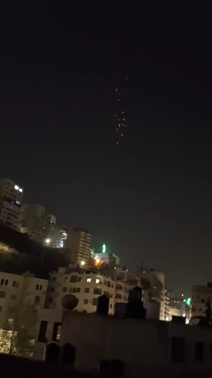 نمایی از موشک ایران از اسرائیل 1 نمایی از موشک ایران از اسرائیل