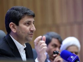 وزیر ارتباطات: اینترنت کلاس درس یا لیست سفید مهم نیست. اینترنت حق همه مردم است 8 وزیر ارتباطات: اینترنت کلاس درس یا لیست سفید مهم نیست. اینترنت حق همه مردم است