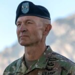 وزیر جنگ آمریکا فرمانده کل نیروهای زمینی را برکنار کرد