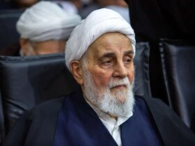 تصاویر; دکتر اسامی سیاسی در مراسم اربعین لاریجانی