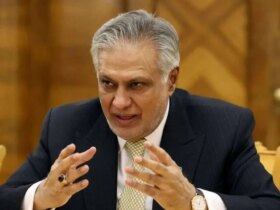 وزیر امور خارجه پاکستان: در تلاش هستیم بین ایران و آمریکا مذاکره کنیم