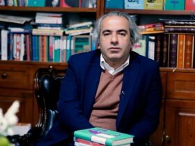 ناشر و فعال فرهنگی: قیمت کاغذ به ۶ میلیون تومان رسید/ قیمت کتاب با این افزایش قیمت غیرممکن است.