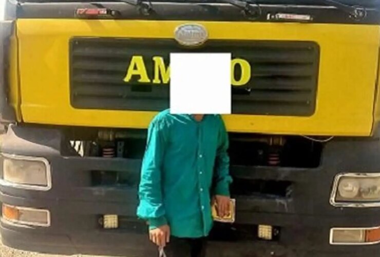 یک دستگاه کامیون با راننده 12 ساله در جنوب کرمان توقیف شد